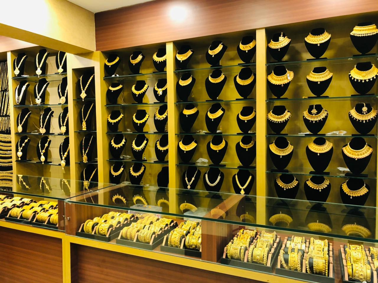 MANAVATTY  IMITATION